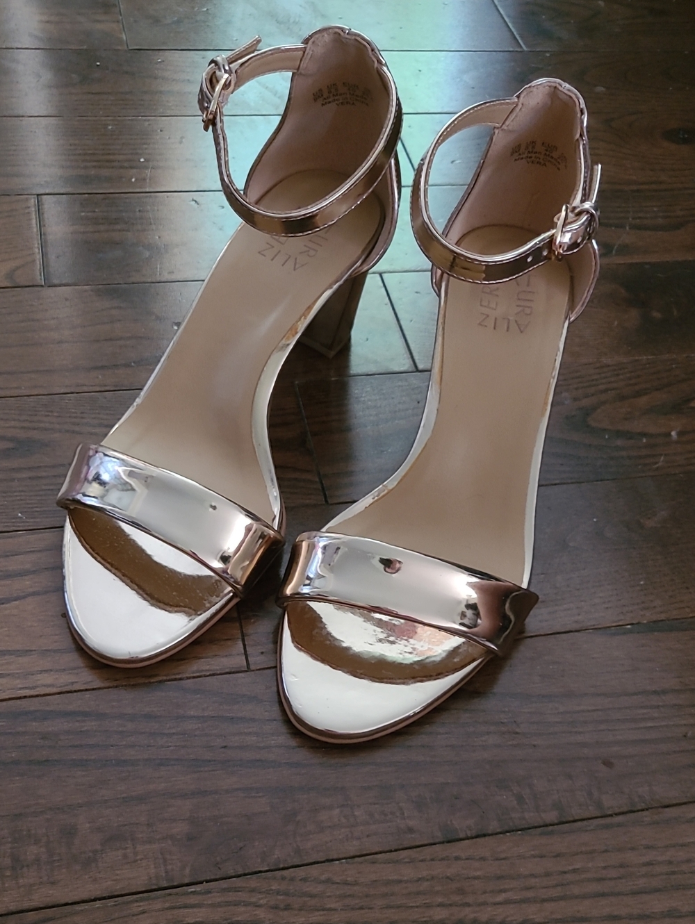 New Naturalizer Vera Rose Gold Ankle-Strap Block Heel Sandals - Women Size 9 - Picture 7 of 13